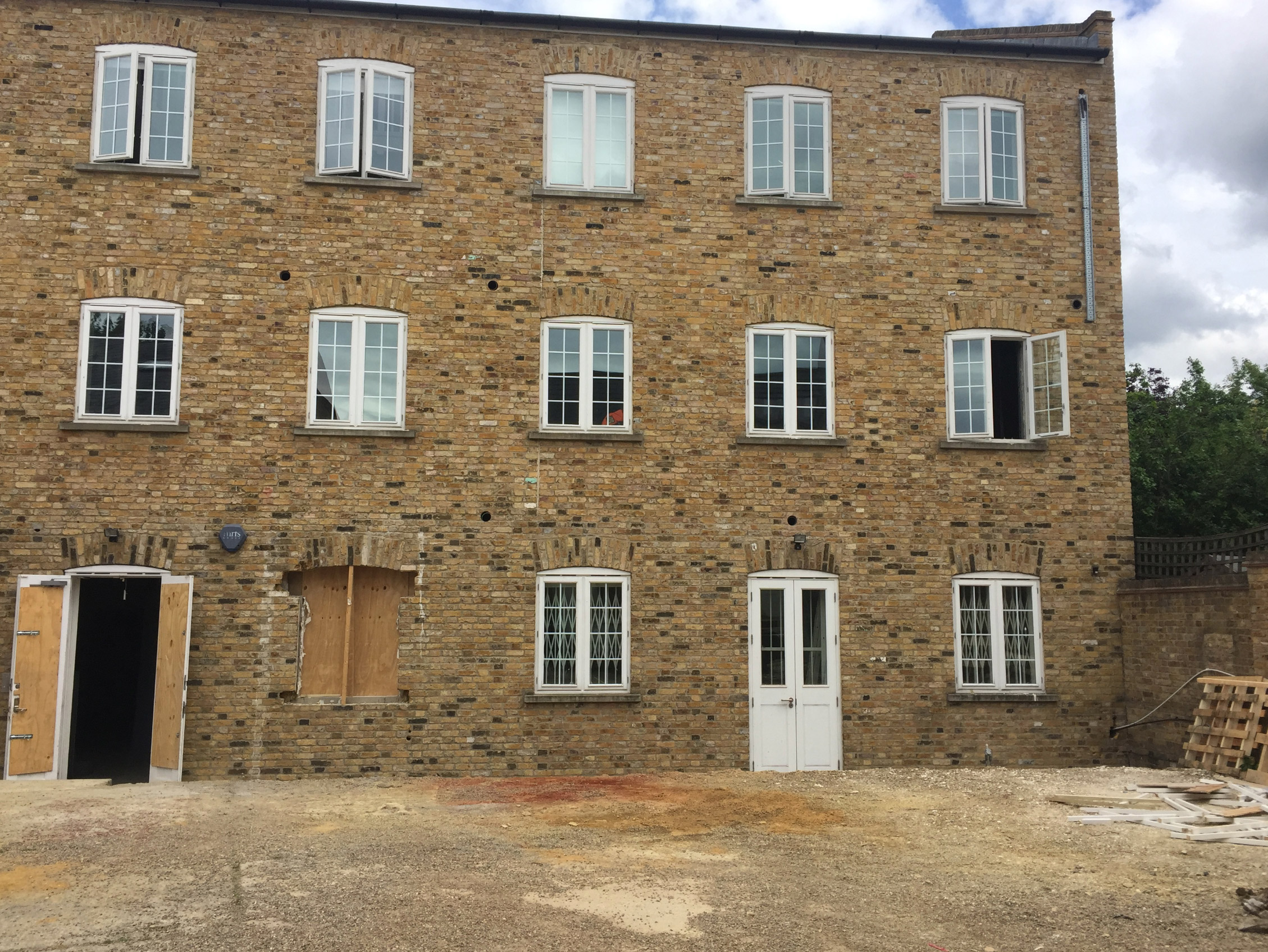 3 story building